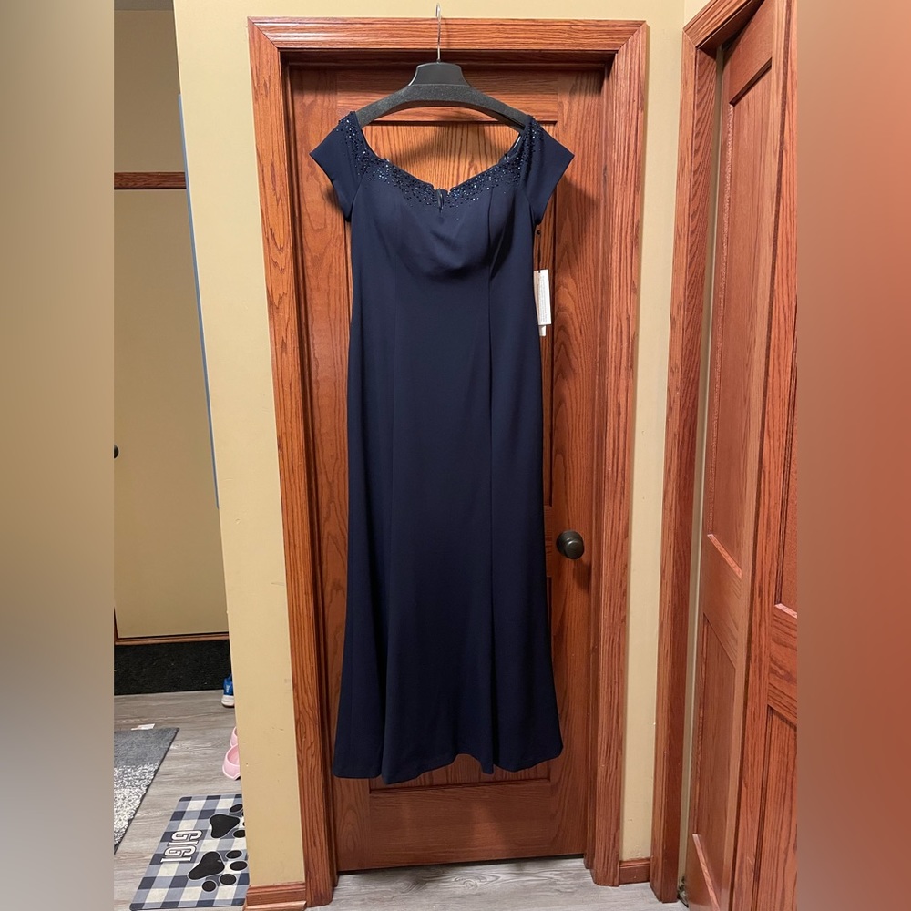 Floor length special occasion gown Calvin Klein navy blue cap sleeve